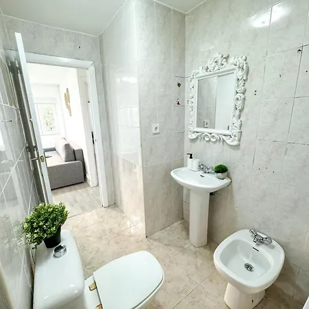 Madrina Del Pilar - Turistea Apartment *