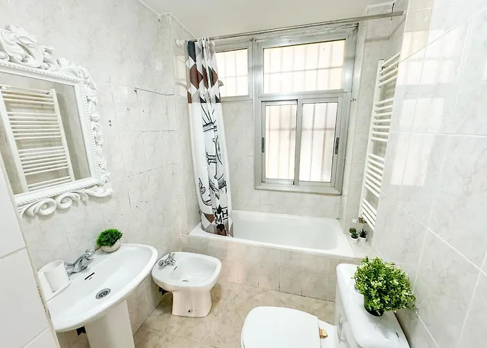 Madrina Del Pilar - Turistea * Zaragoza