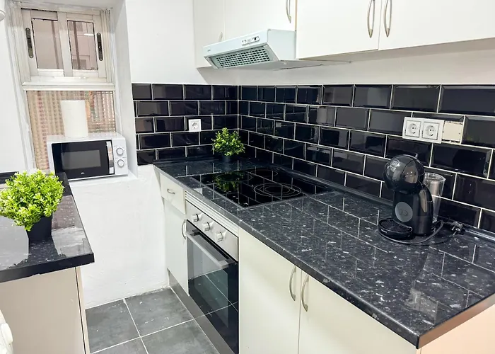 Madrina Del Pilar - Turistea * Zaragoza